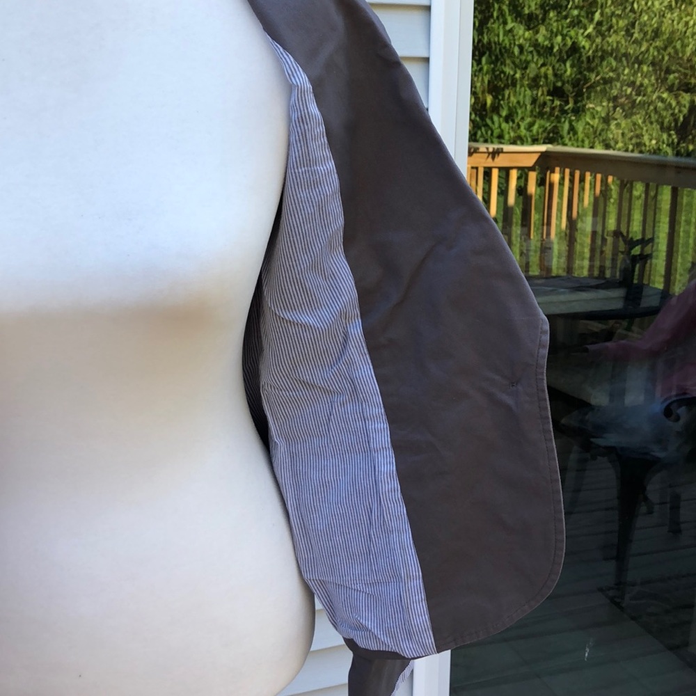 Gray Blazer With Striped Inside - image 4